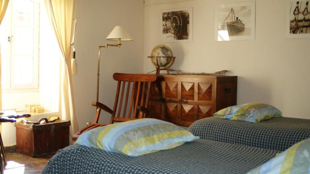 Demeure De Digoine "Chambre D'Hotes" Bourg-Saint-Andeol Room photo